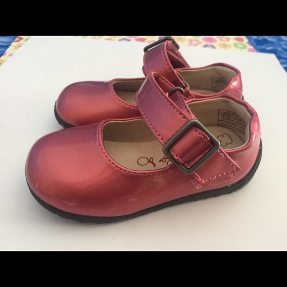 Umi Size US 5 Mary Jane style shiny pink shoes - Picture 3 of 10